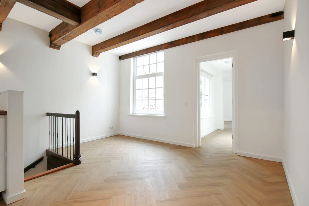 Photo 8 of Nieuwendijk 36-3