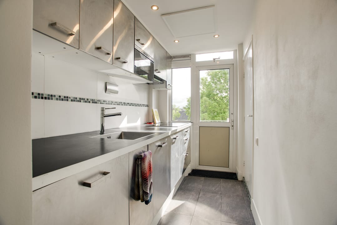 Renovated Top-Floor Apartment with Sunny West-Facing Balcony and Energy Label A in Leiden — 11