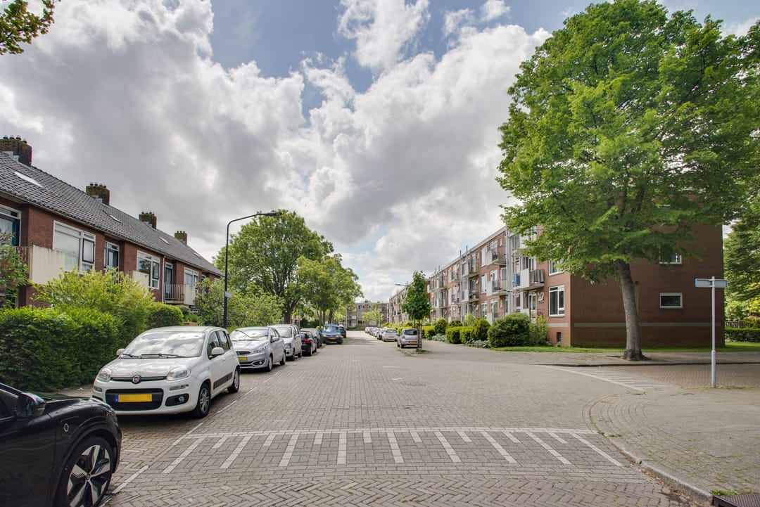 Renovated Top-Floor Apartment with Sunny West-Facing Balcony and Energy Label A in Leiden — 38