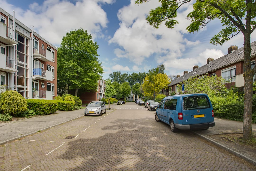 Renovated Top-Floor Apartment with Sunny West-Facing Balcony and Energy Label A in Leiden — 37