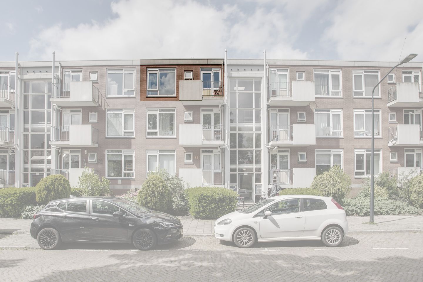 Renovated Top-Floor Apartment with Sunny West-Facing Balcony and Energy Label A in Leiden — 40