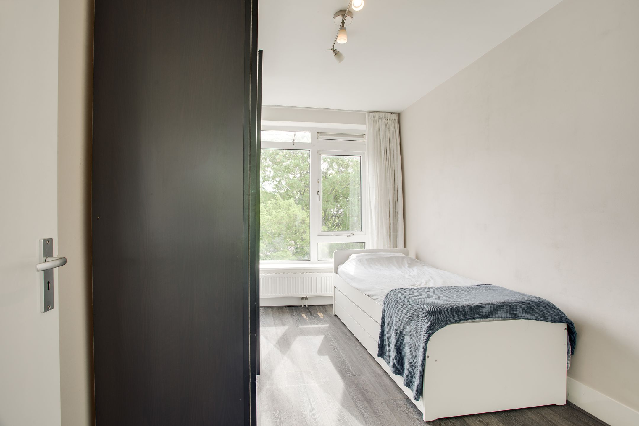 Renovated Top-Floor Apartment with Sunny West-Facing Balcony and Energy Label A in Leiden — 30