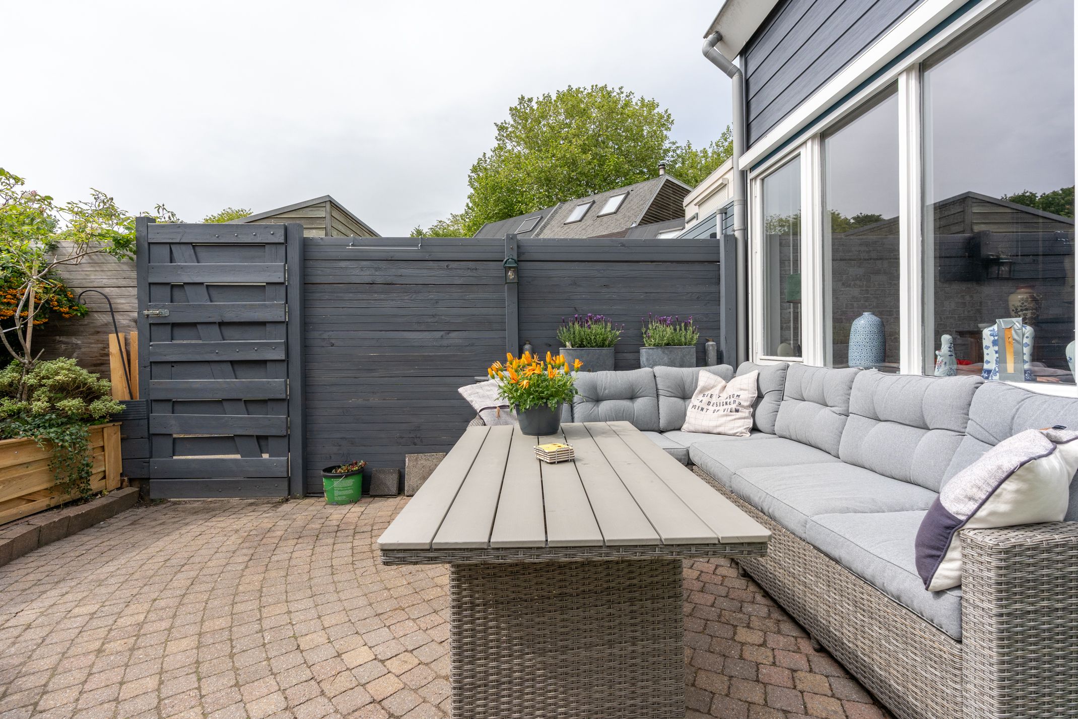 Spacious end house with practice room near Merwedekanaal — 48