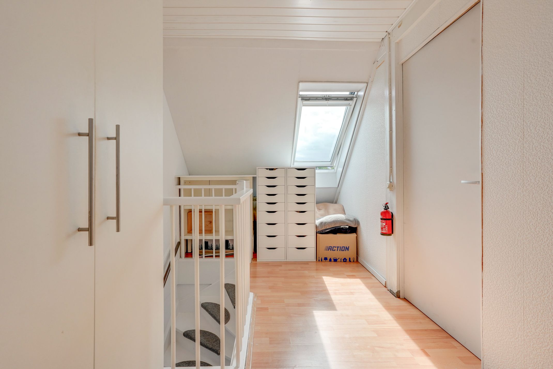 Spacious end house with practice room near Merwedekanaal — 42