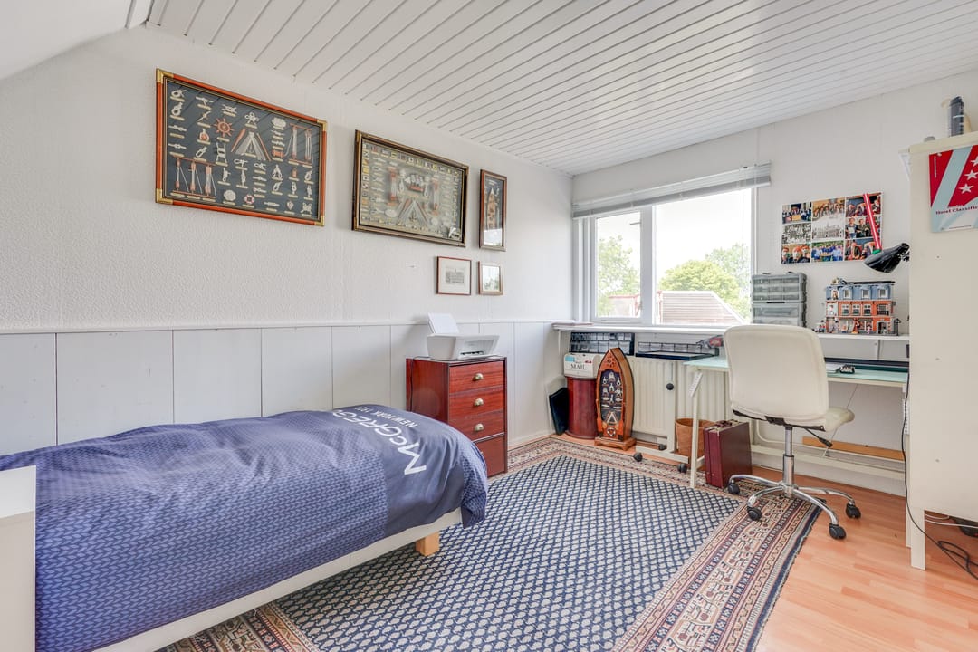 Spacious end house with practice room near Merwedekanaal — 43