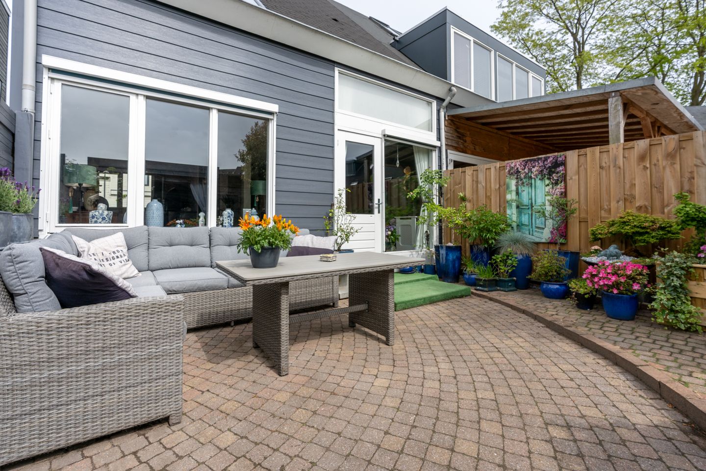 Spacious end house with practice room near Merwedekanaal — 49