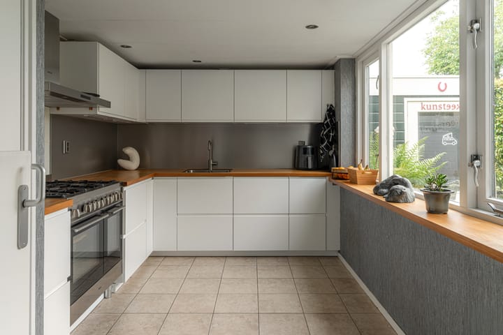 Twee-onder-één-kap te koop: Lepelaarstraat 90, Heerenveen