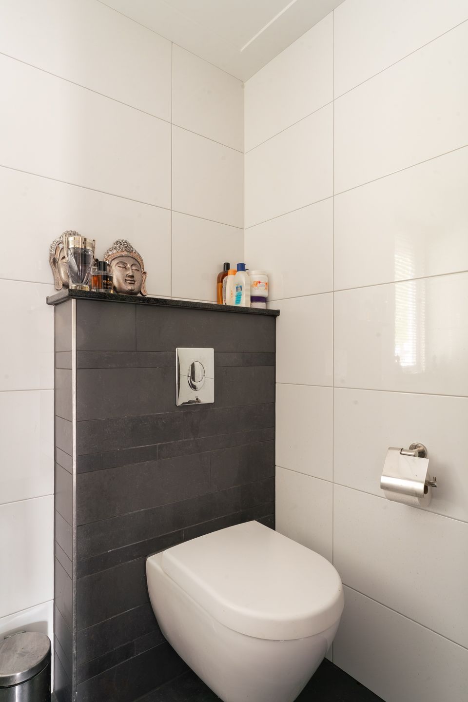 Well-Maintained Extended Terraced Home in Quiet Family-Friendly Wijchen Neighborhood — 24