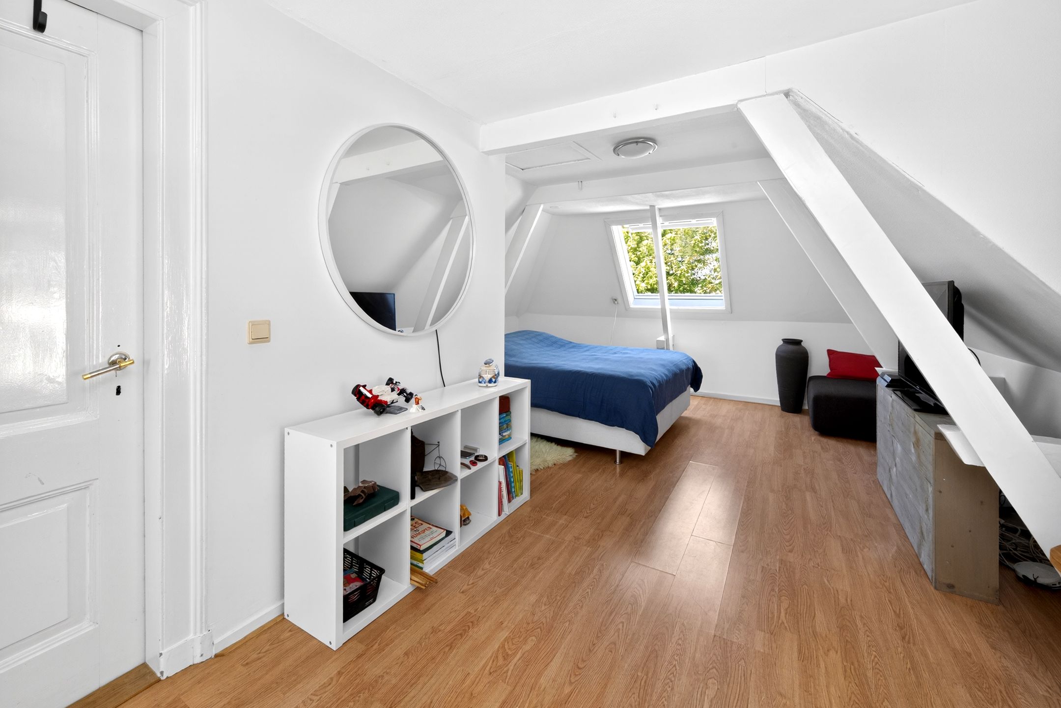Renovated Detached Villa with Commercial Space Near Veluwezoom National Park — 27