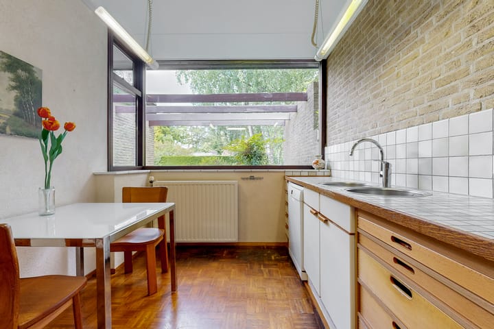 Hoekwoning te koop: Essenpark 22, Leiderdorp