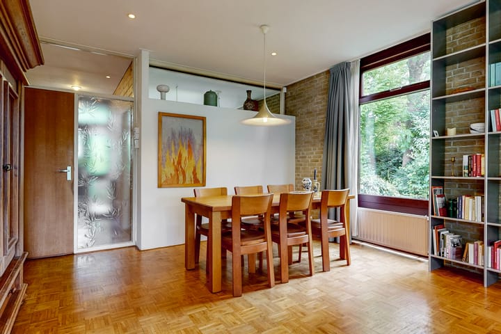 Hoekwoning te koop: Essenpark 22, Leiderdorp