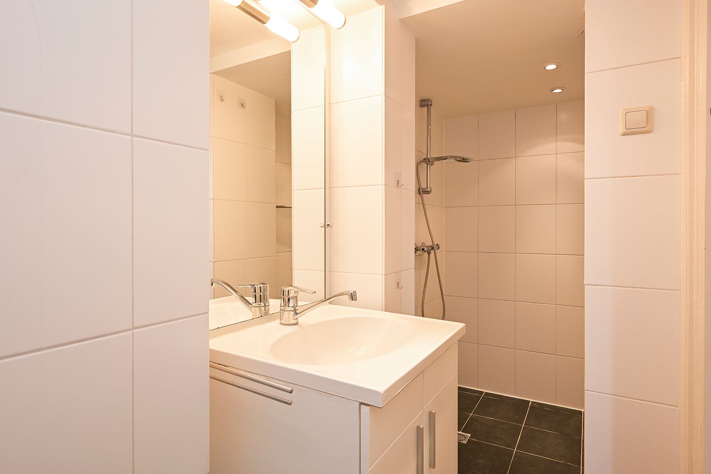 Charming 3-Room Apartment in Monumental Zorgvliet Complex — 20