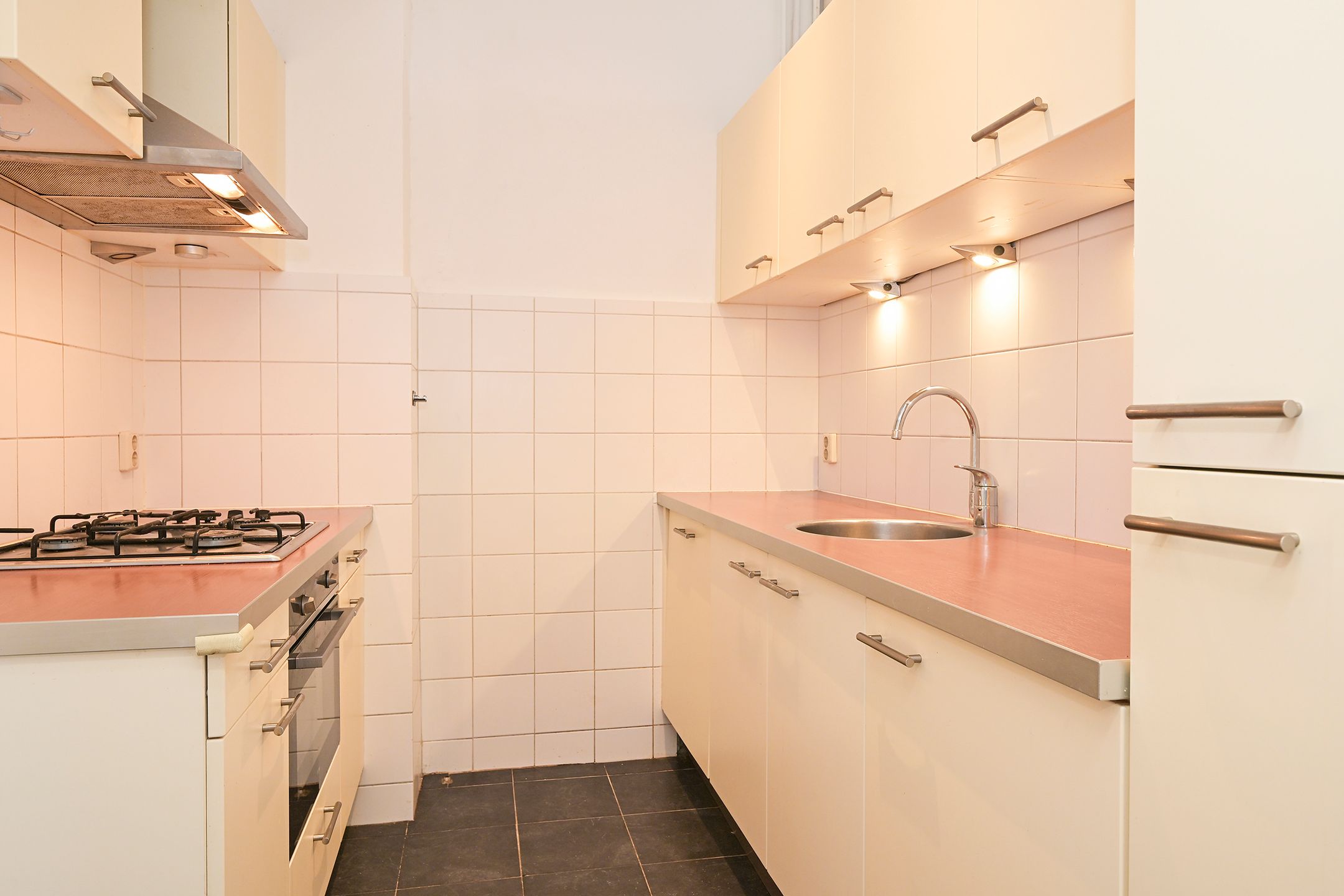 Charming 3-Room Apartment in Monumental Zorgvliet Complex — 18