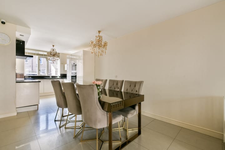 Tussenwoning te koop: Marjoleinstraat 10, Almere
