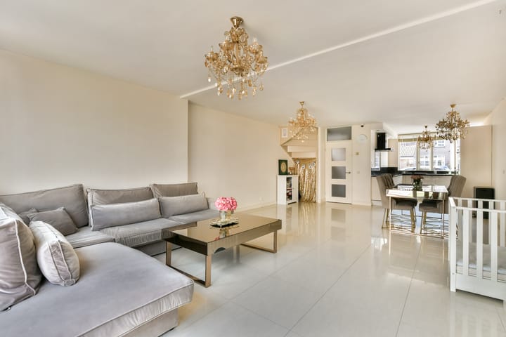 Tussenwoning te koop: Marjoleinstraat 10, Almere