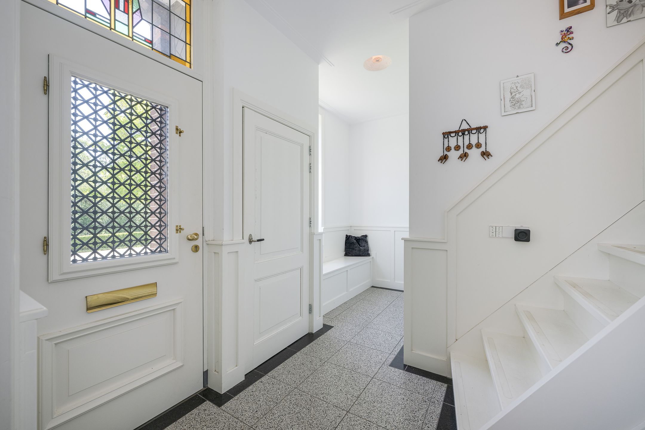 Completely Renovated Character Detached Home with Double Garage Near Amsterdam — 12