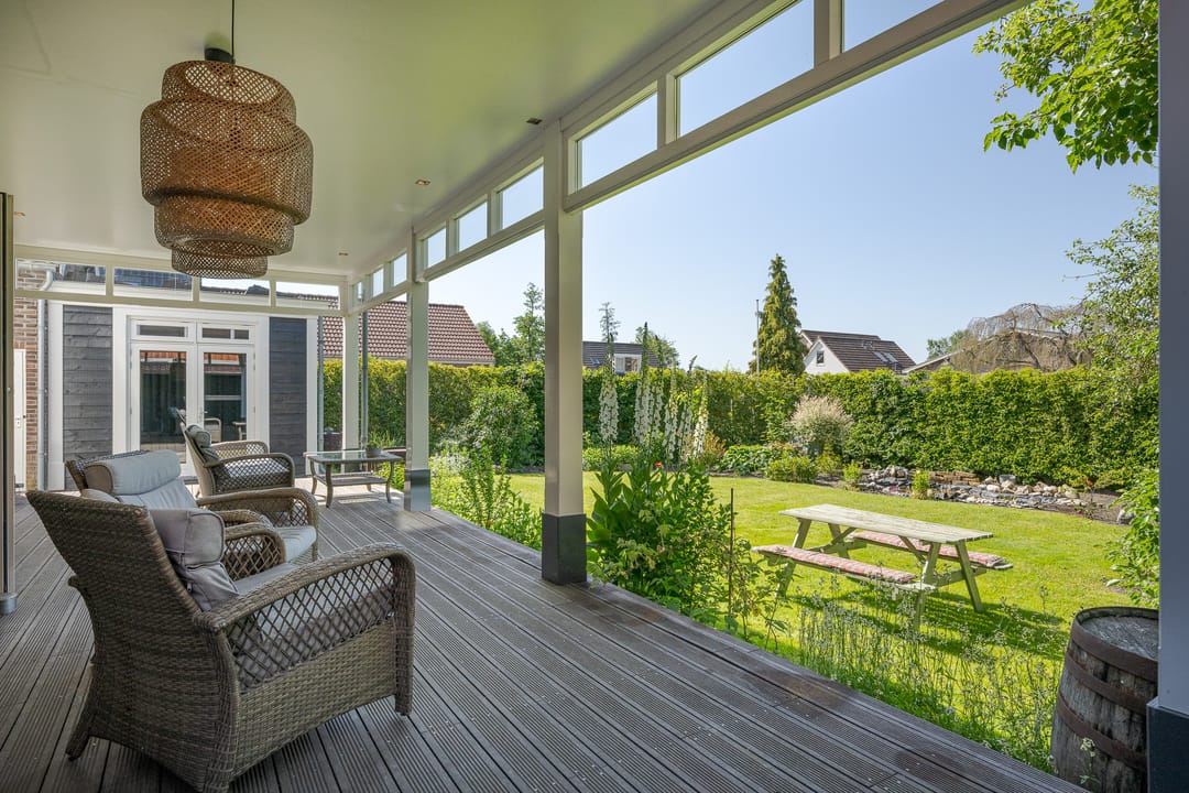Completely Renovated Character Detached Home with Double Garage Near Amsterdam — 46