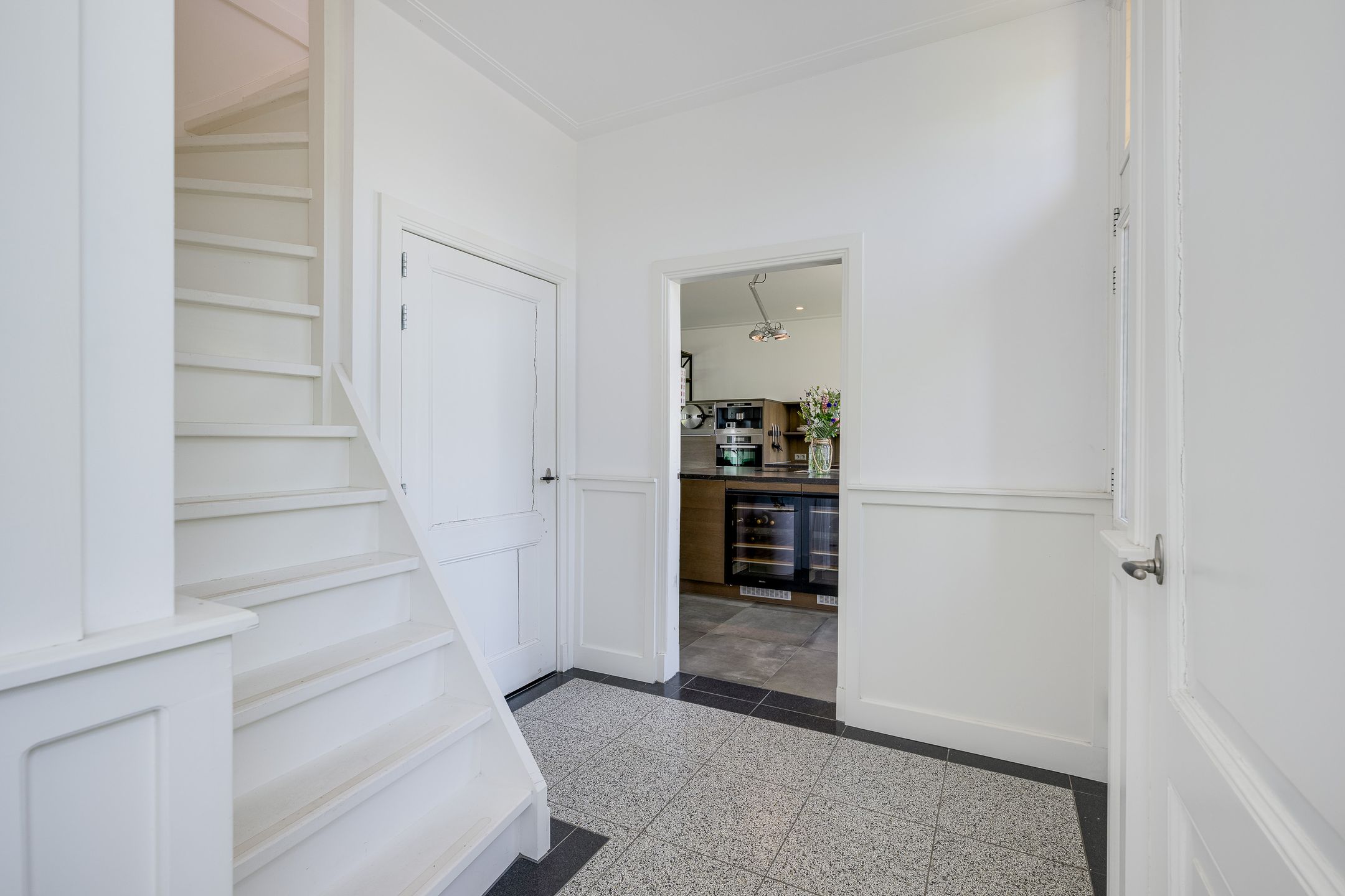 Completely Renovated Character Detached Home with Double Garage Near Amsterdam — 15