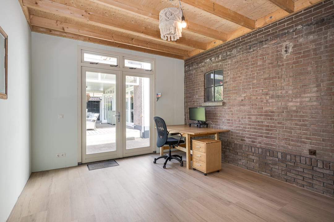 Completely Renovated Character Detached Home with Double Garage Near Amsterdam — 43
