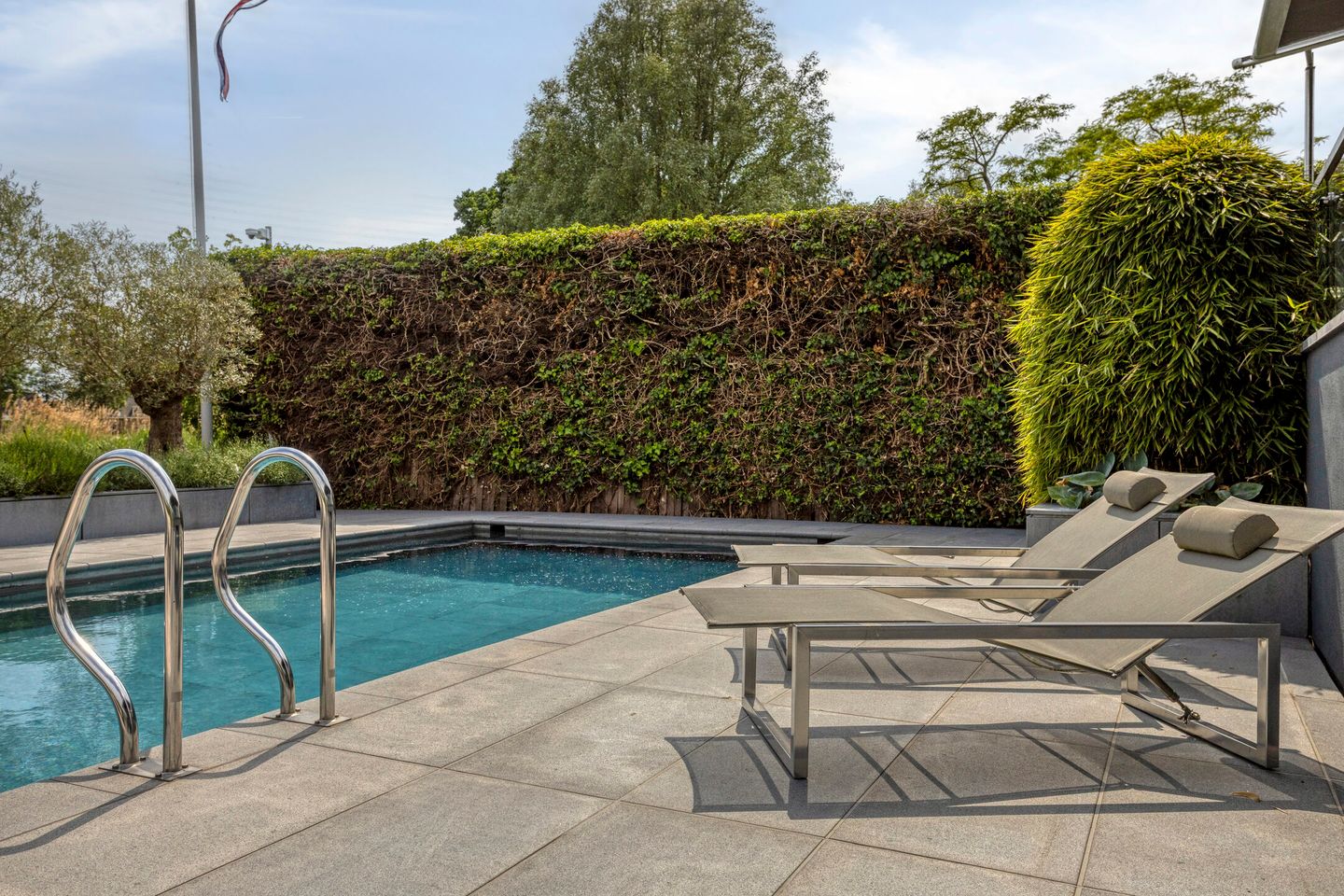 Luxury Waterfront Villa with Private Dock and Heated Pool in Leiden — 44