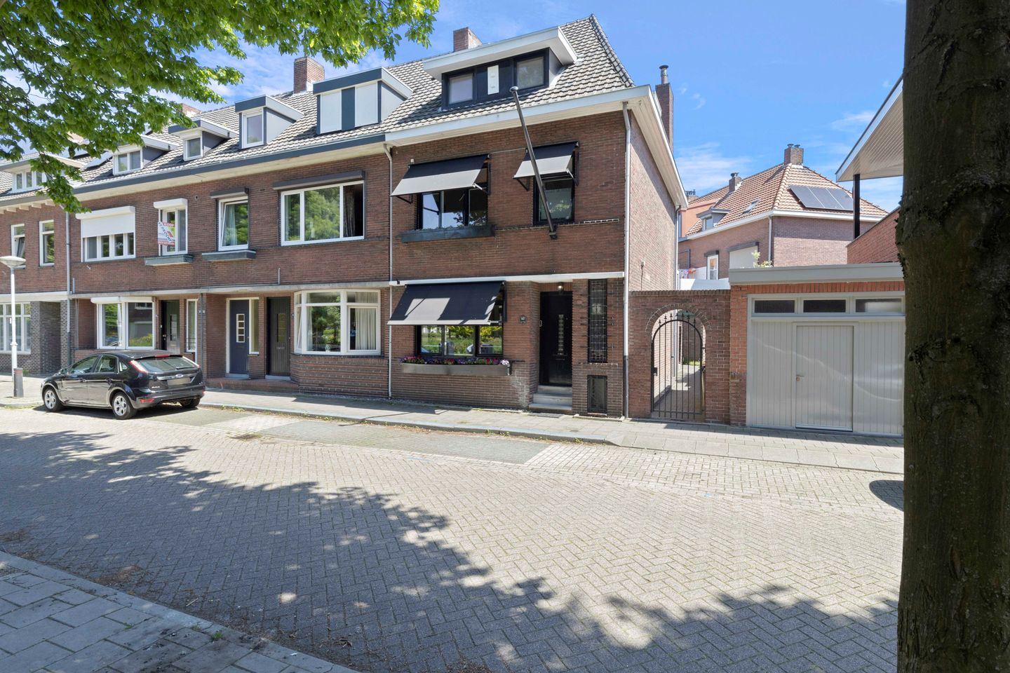 Foto 1 van van Schelbergenstraat 63