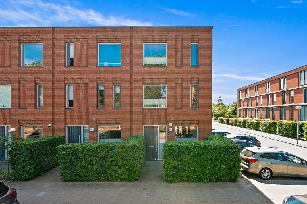 Hongarenburg 251, Den Haag