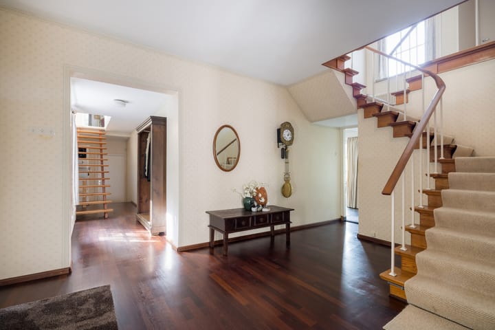 Vrijstaande woning te koop: Leursebaan 387, Breda