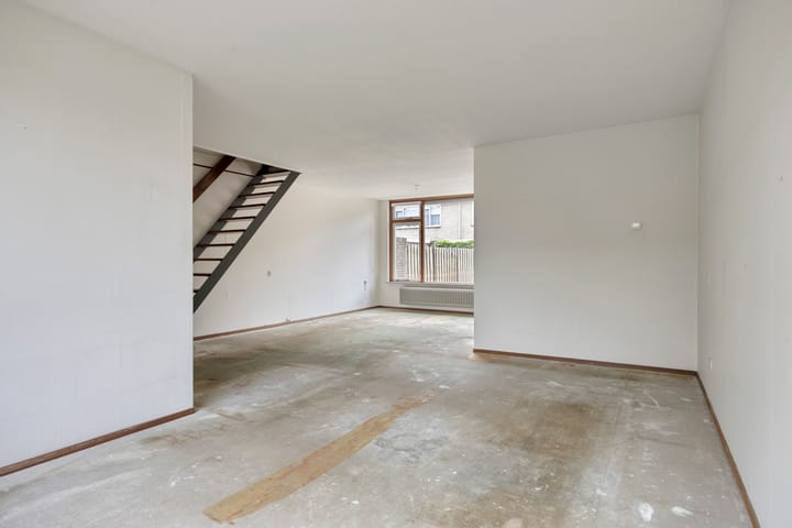 Tussenwoning te koop: Van Duyvenvoordelaan 18, Hendrik-Ido-Ambacht