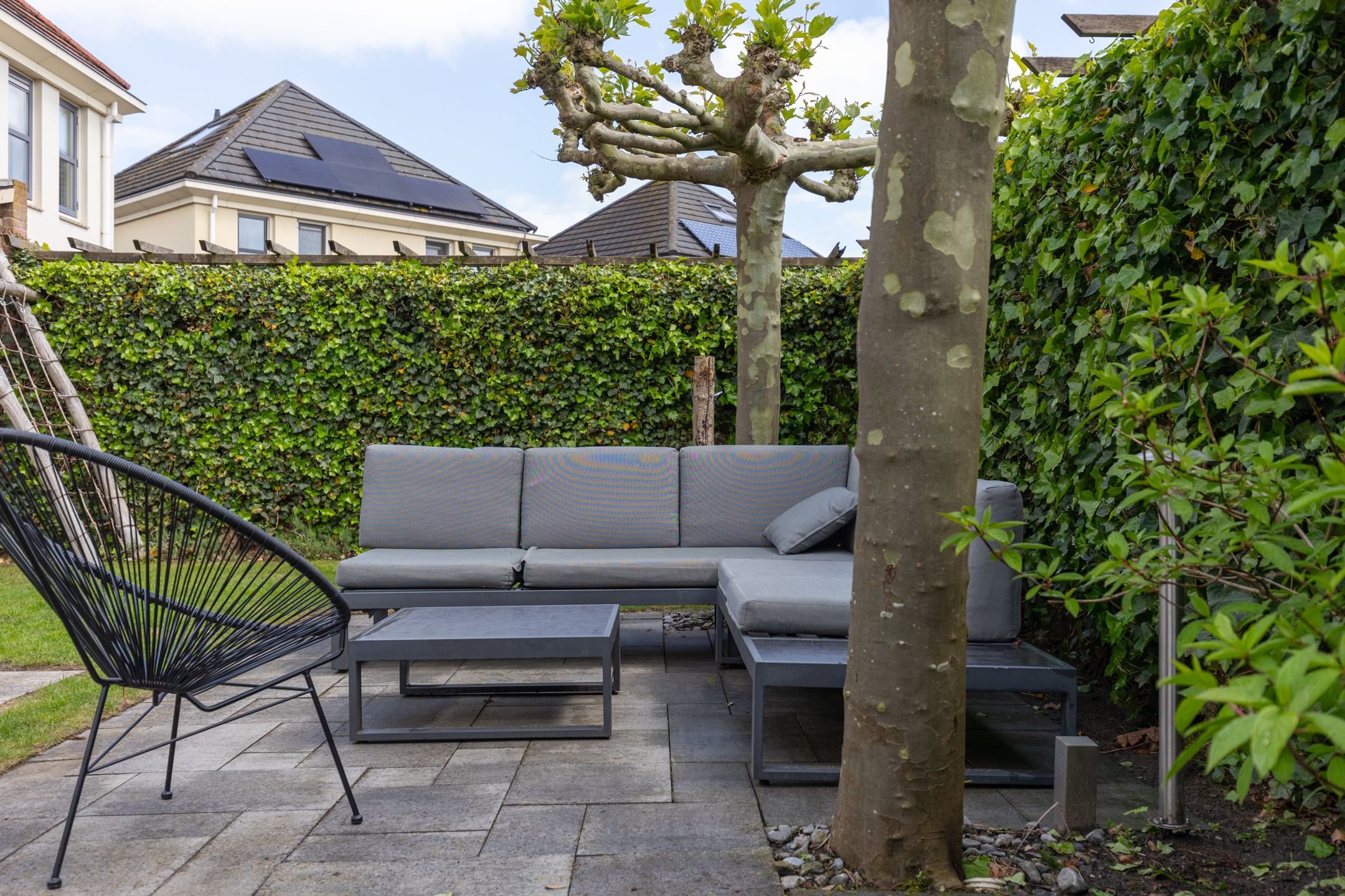 Move-in ready semi-detached family home with sunny south garden and solar panels — 51