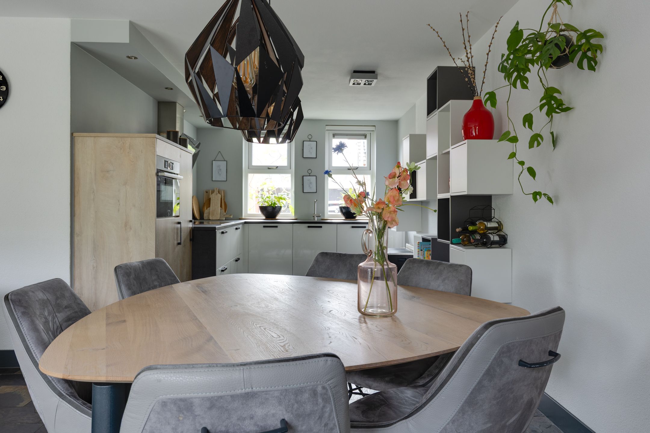 Move-in ready semi-detached family home with sunny south garden and solar panels — 18