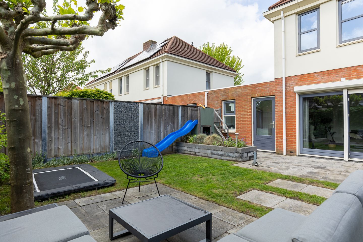 Move-in ready semi-detached family home with sunny south garden and solar panels — 50