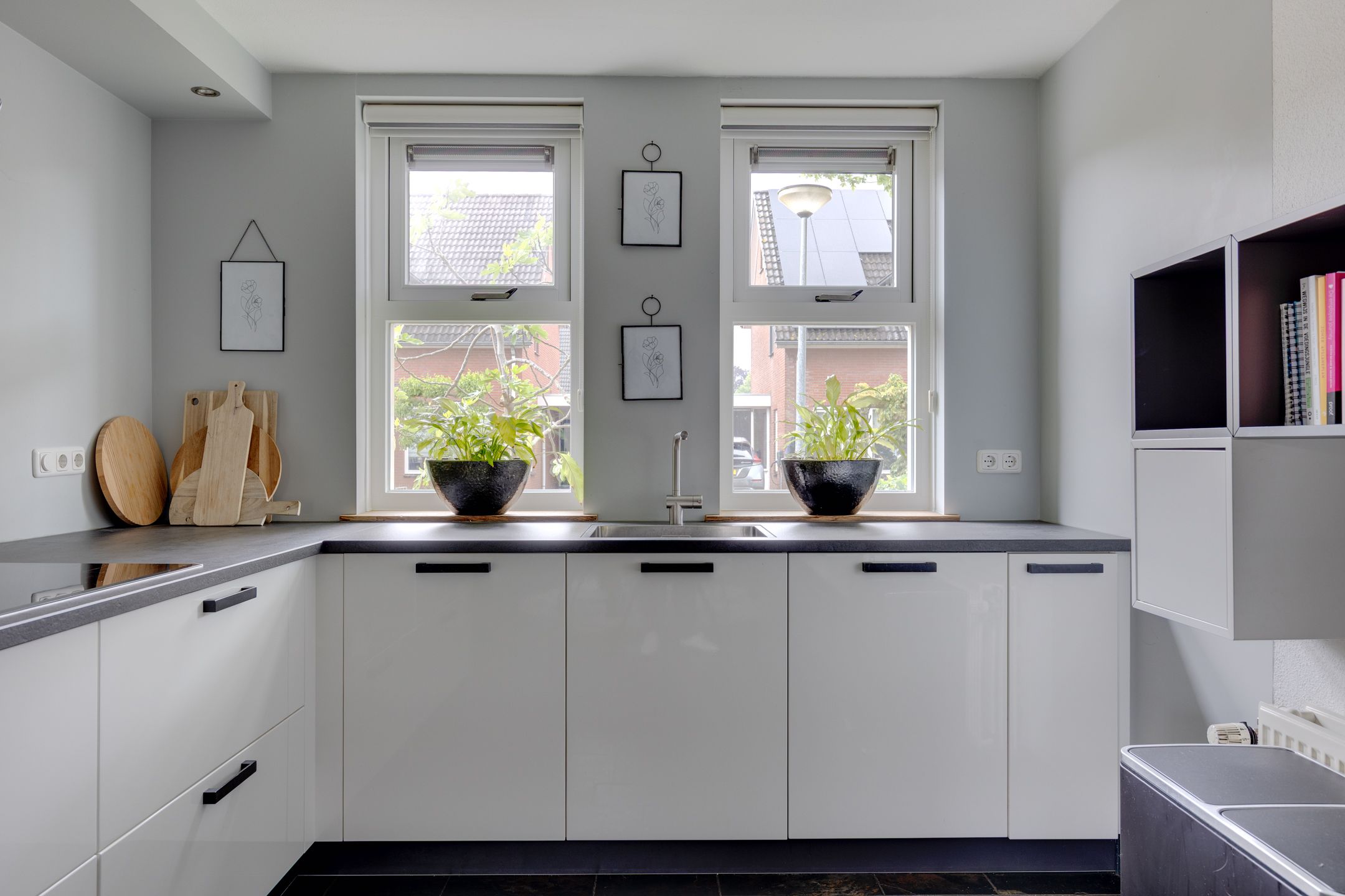 Move-in ready semi-detached family home with sunny south garden and solar panels — 21