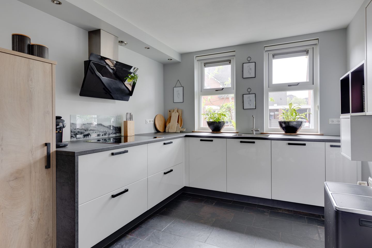 Move-in ready semi-detached family home with sunny south garden and solar panels — 20