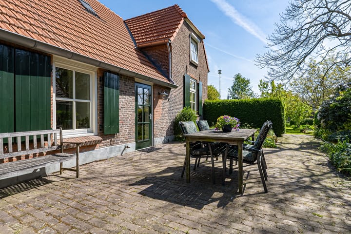 Photo 4 of Engwijkpad 44