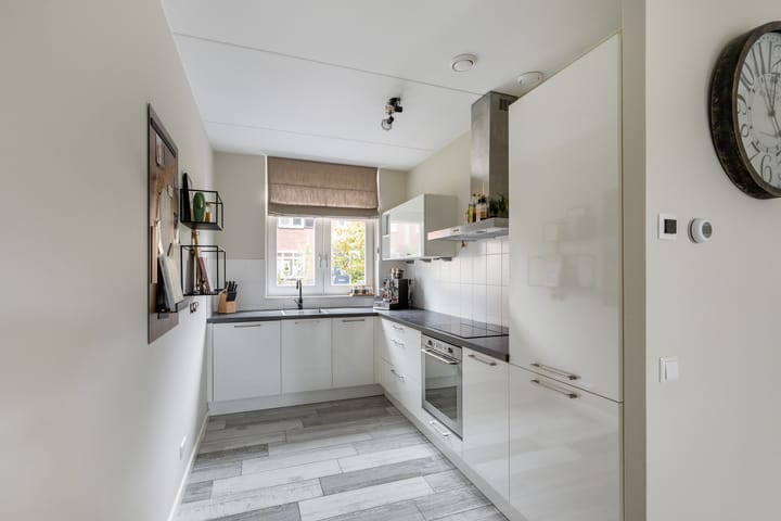 Tussenwoning te koop: Finkenflügelstraat 31, Wateringen