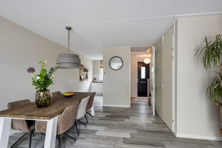 Tussenwoning te koop: Finkenflügelstraat 31, Wateringen