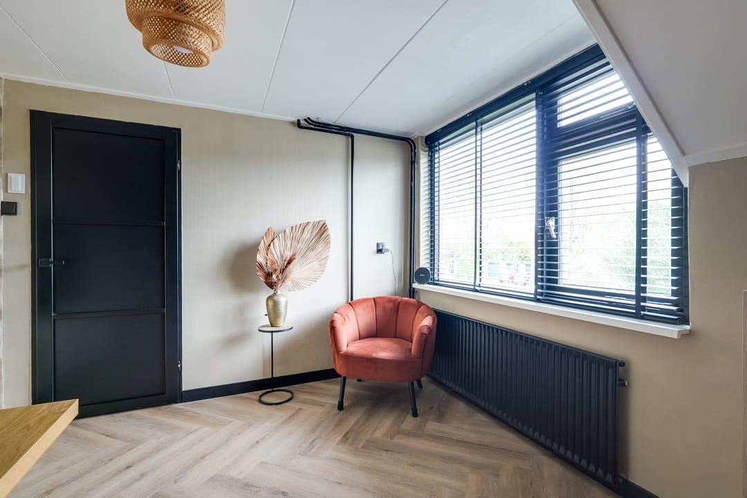 Photo 46 of Ravenstraat 17