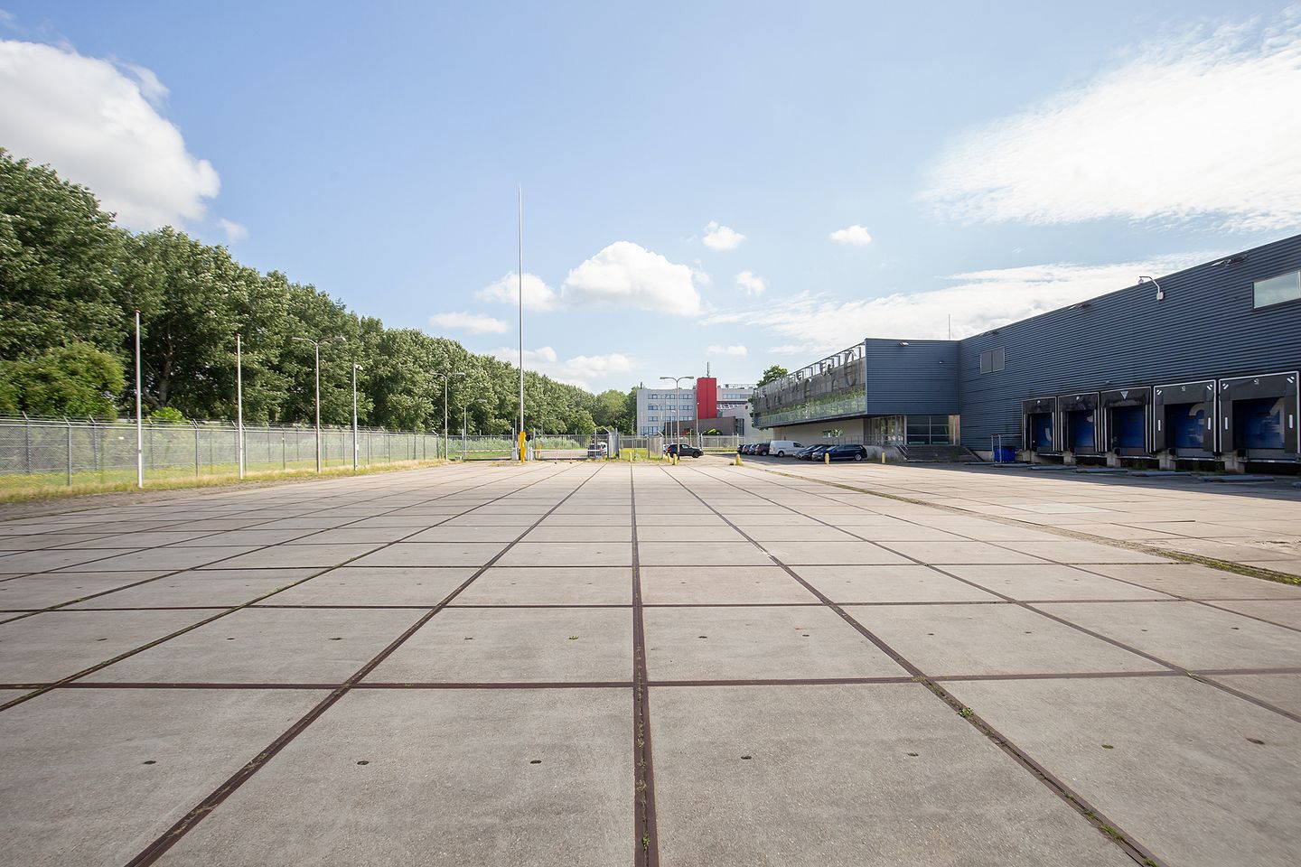 Bekijk foto 3 van Albert Einsteinweg 5
