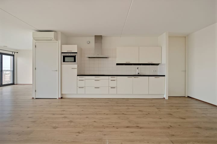 Photo 5 of Purperhoedenveem 136
