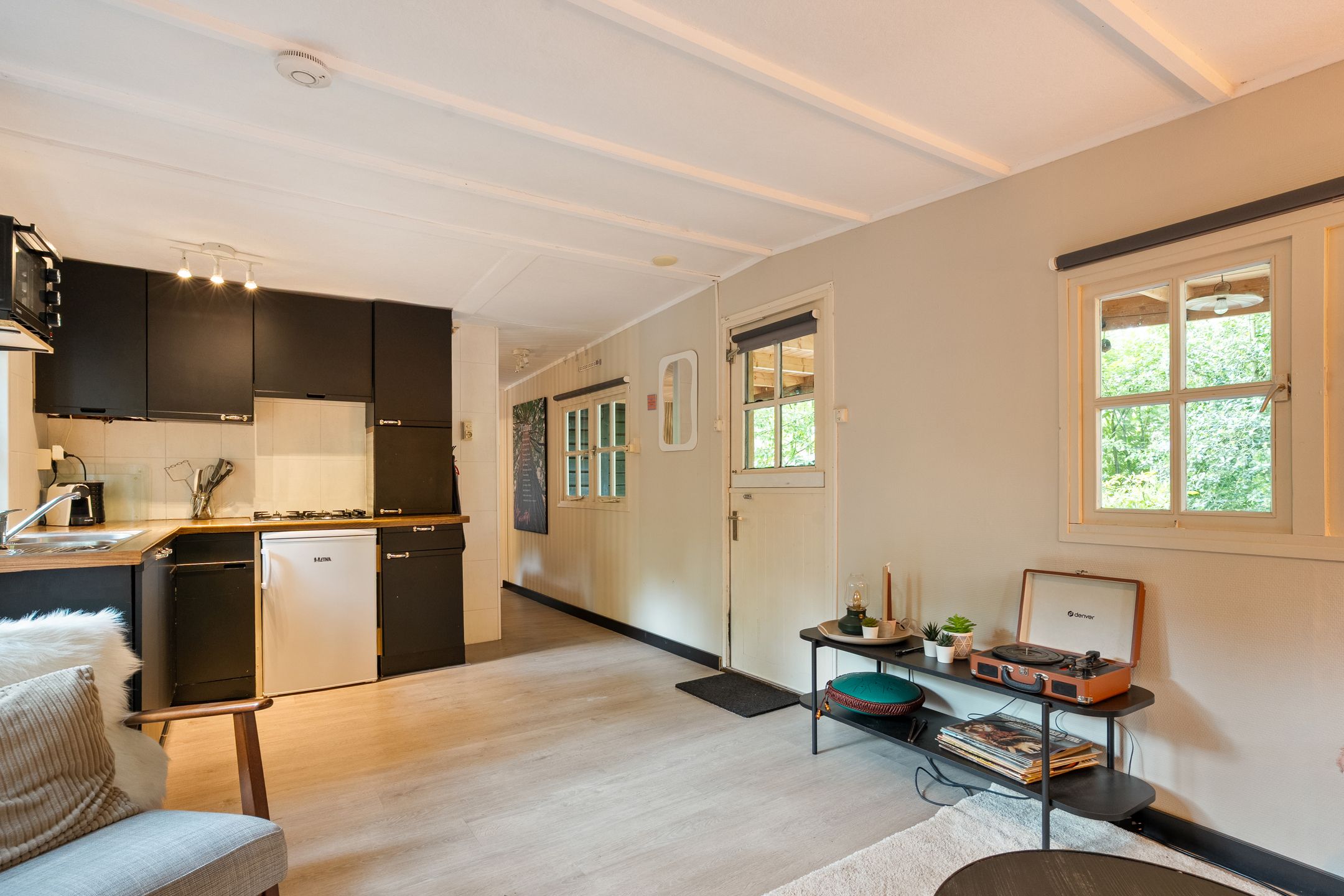 2-bedroom freehold villa in Nutter — photo 2 of 5