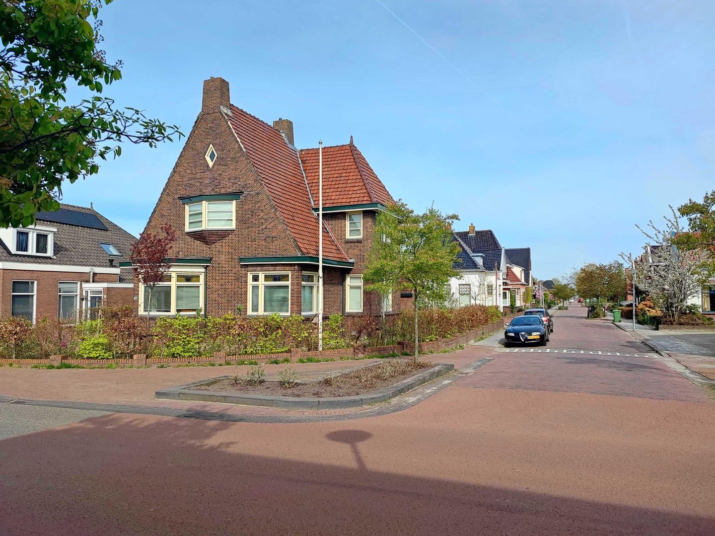 Photo 1 of Spoorstraat 37