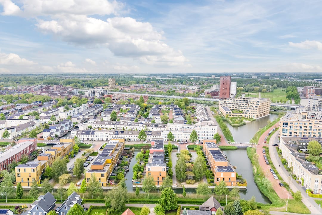 Photo 68 of Van den Broekstraat 104