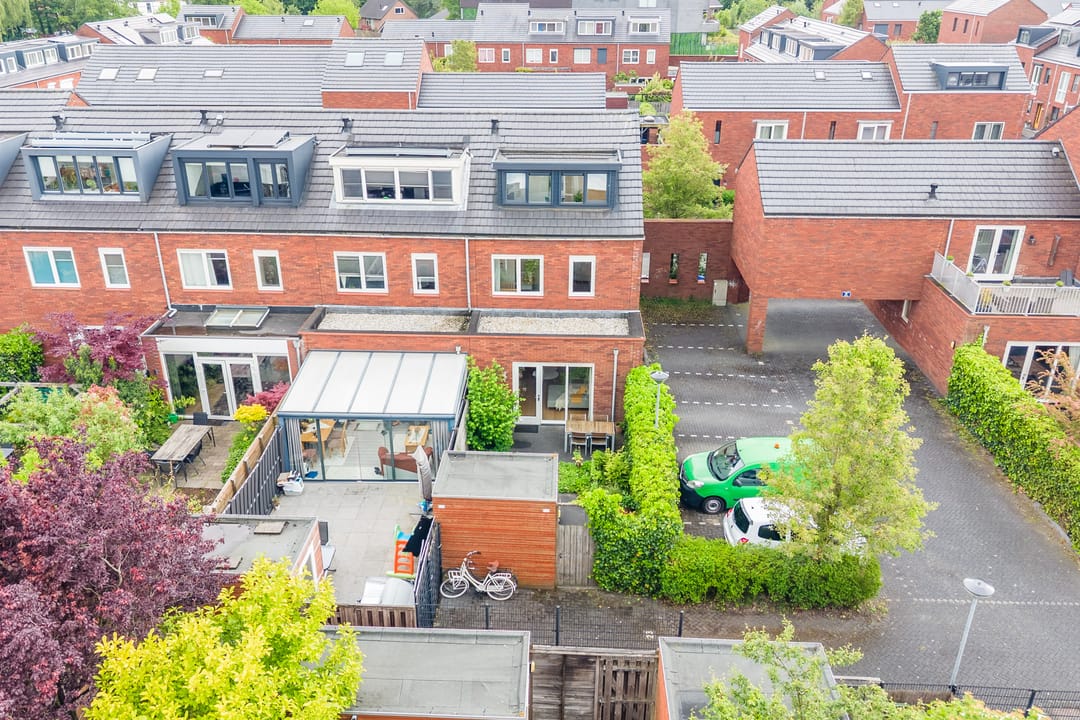 Photo 17 of Van den Broekstraat 104
