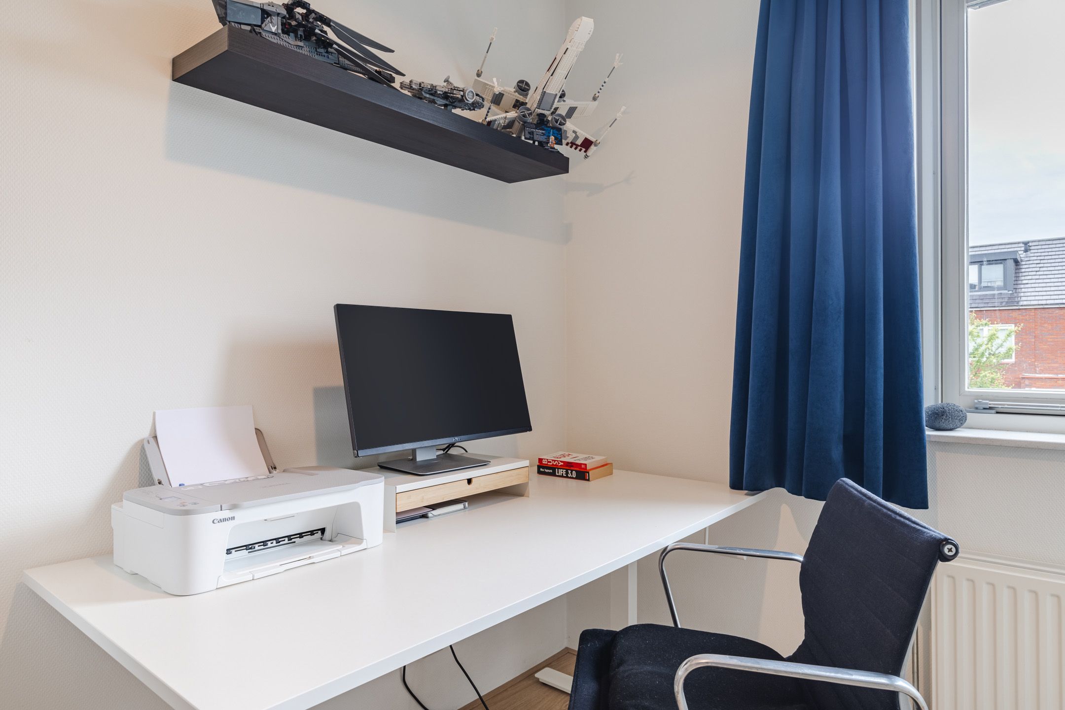 Photo 36 of Van den Broekstraat 104