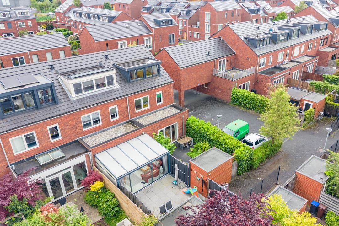Photo 16 of Van den Broekstraat 104
