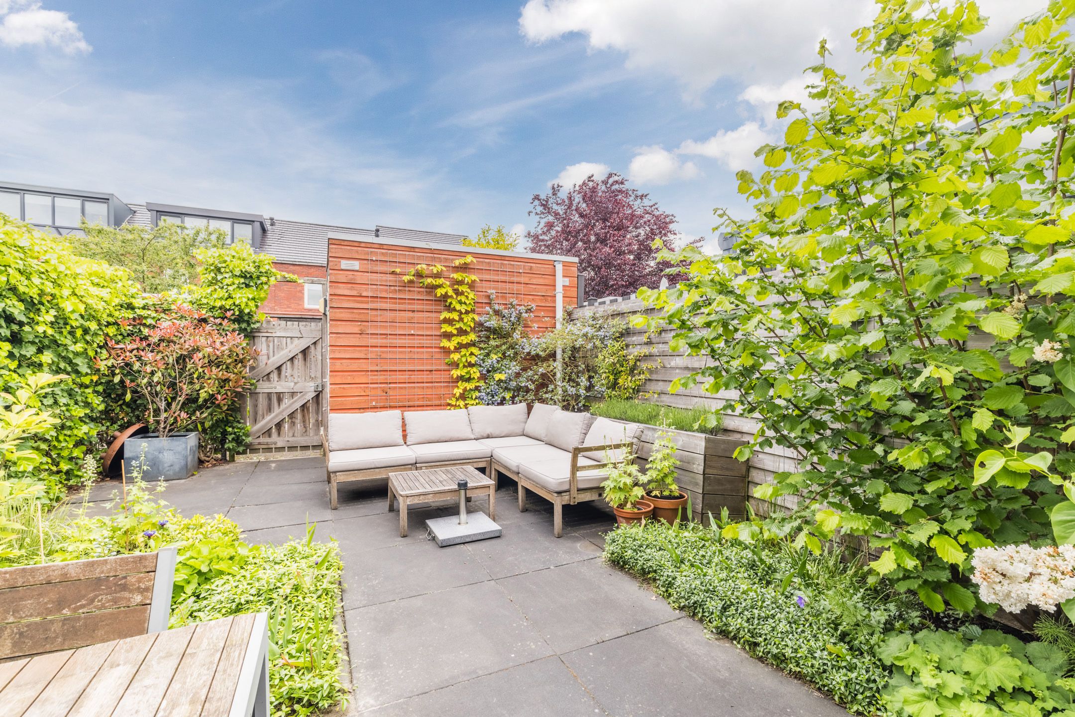 Photo 3 of Van den Broekstraat 104