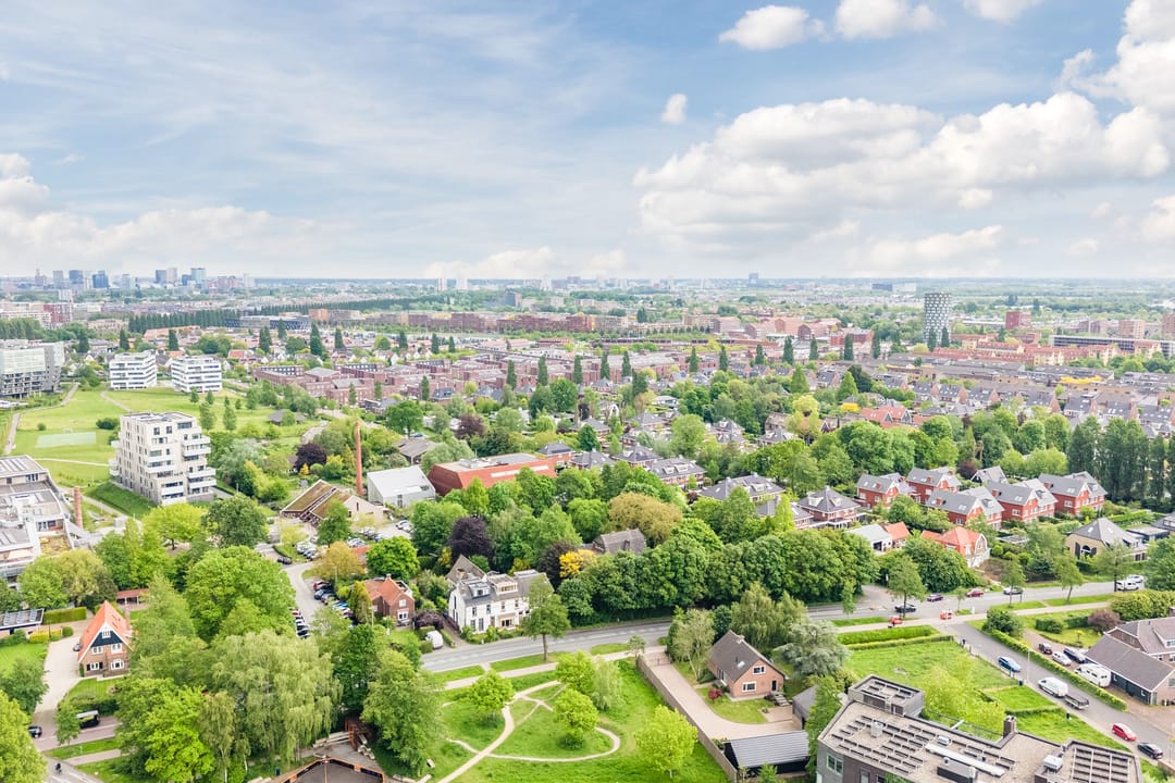 Photo 71 of Van den Broekstraat 104