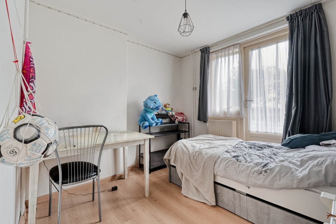 Foto 17 van E E G laan 18