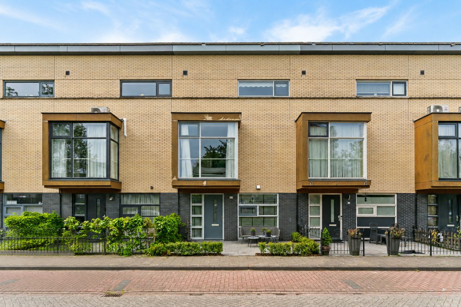 Bisonstraat 23 