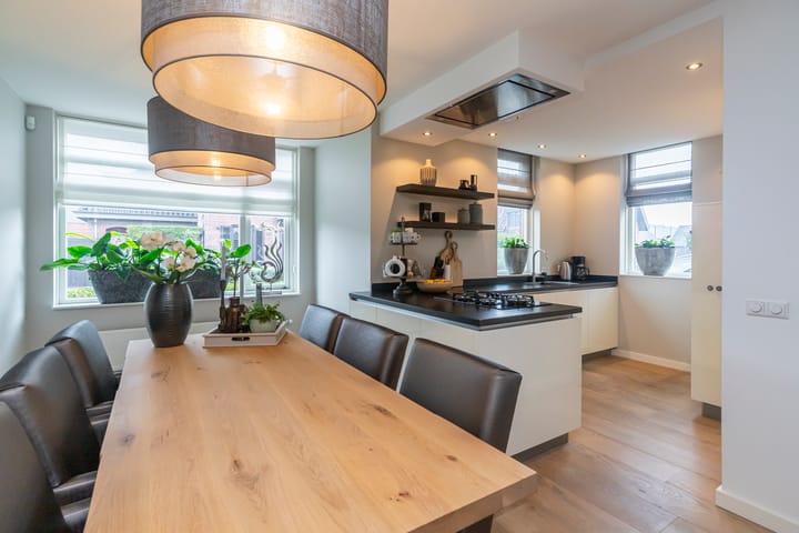 Tussenwoning te koop: Oranjetuin 4, Naaldwijk